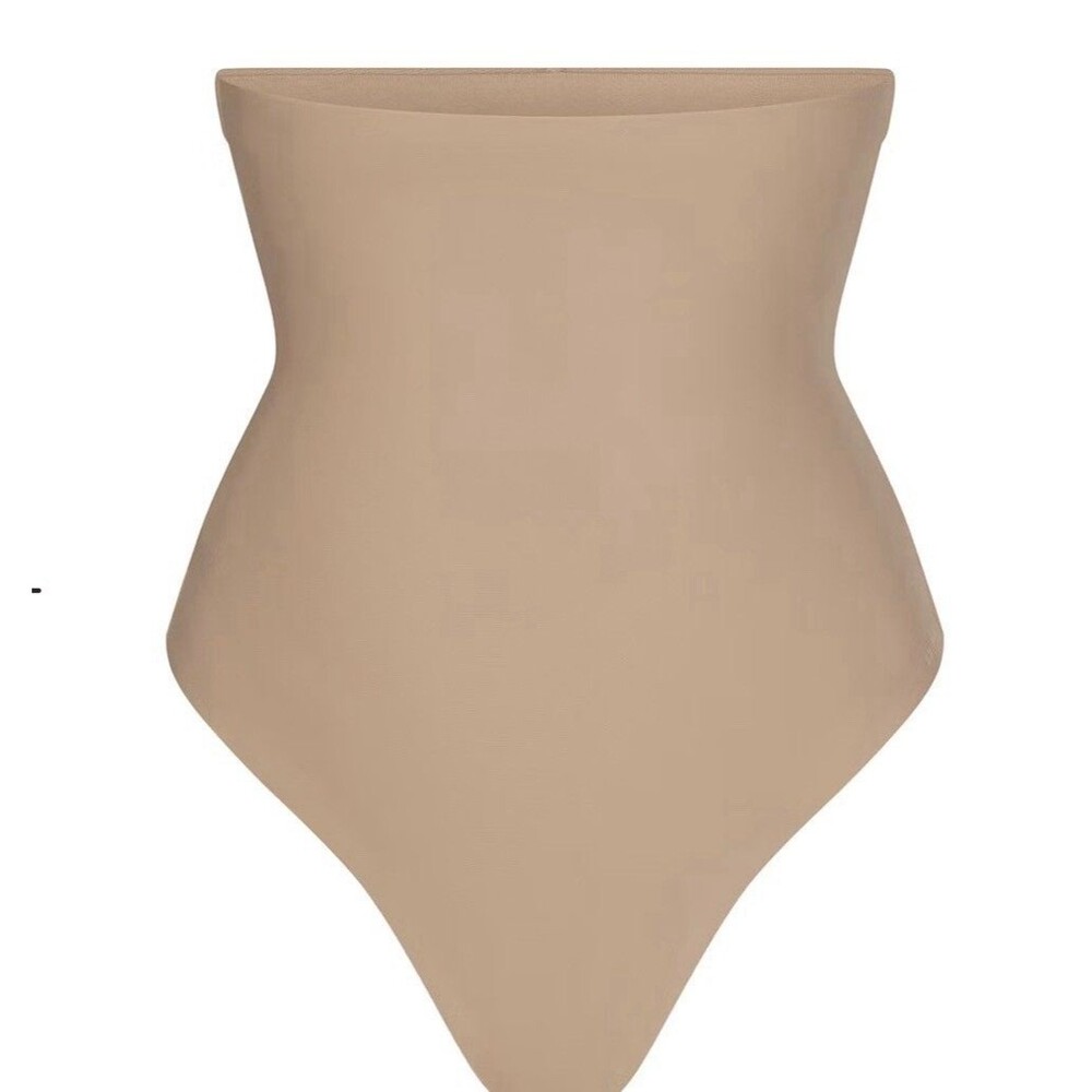Skims Body Core Sculpt High-Waisted Thong In Clay Sz Medium New